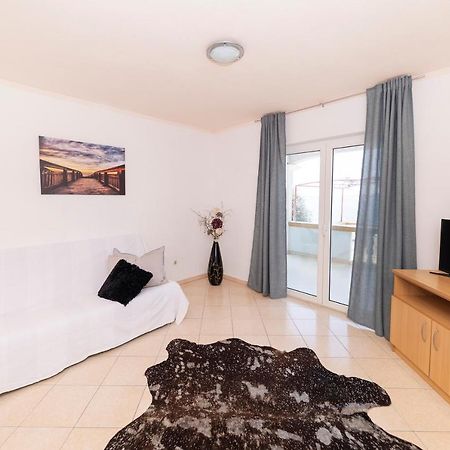 Apartments Seaside Бибинє Екстер'єр фото