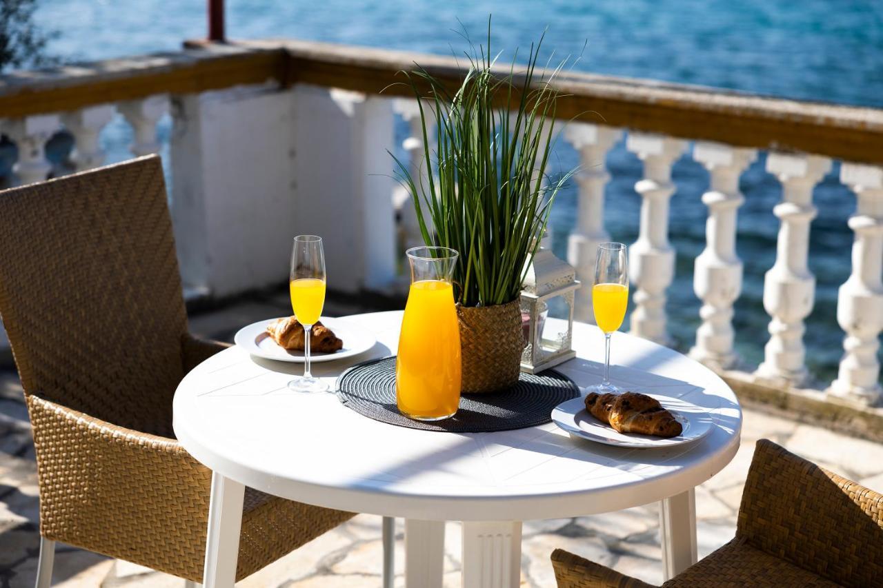 Apartments Seaside Бибинє Екстер'єр фото