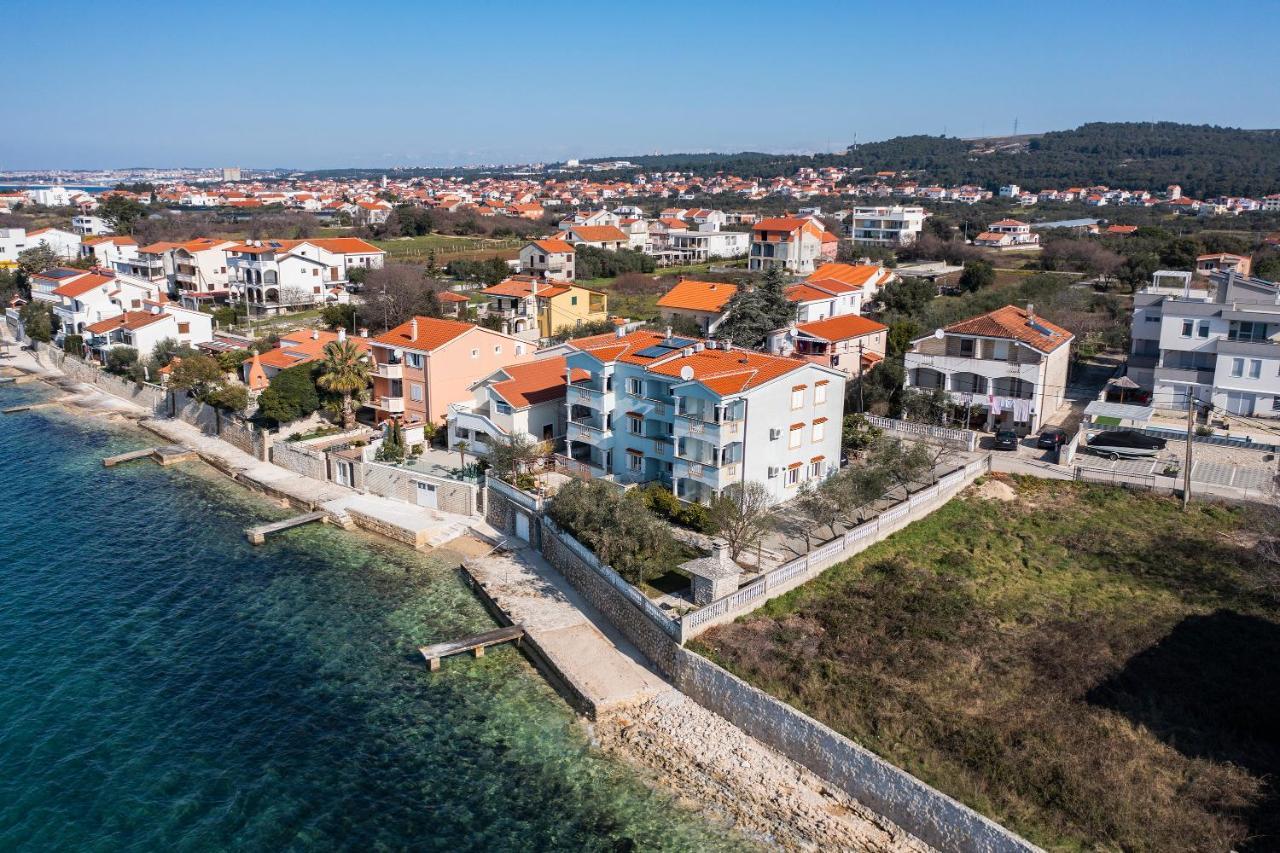 Apartments Seaside Бибинє Екстер'єр фото