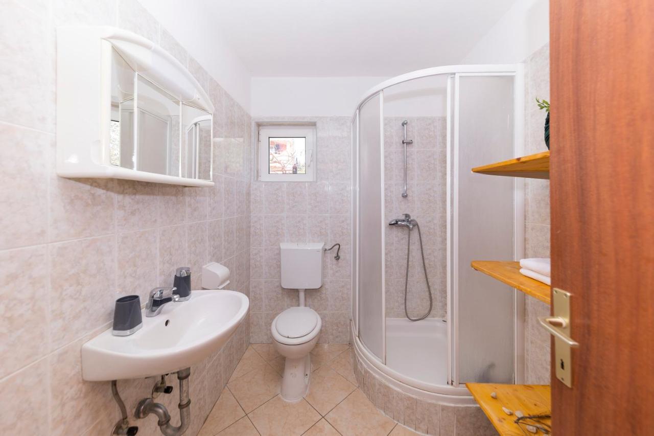 Apartments Seaside Бибинє Екстер'єр фото