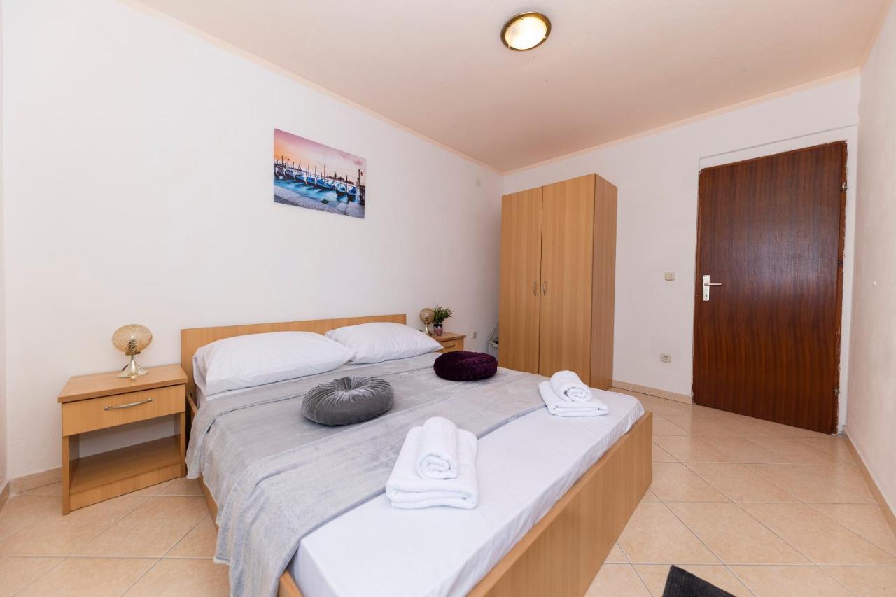 Apartments Seaside Бибинє Екстер'єр фото