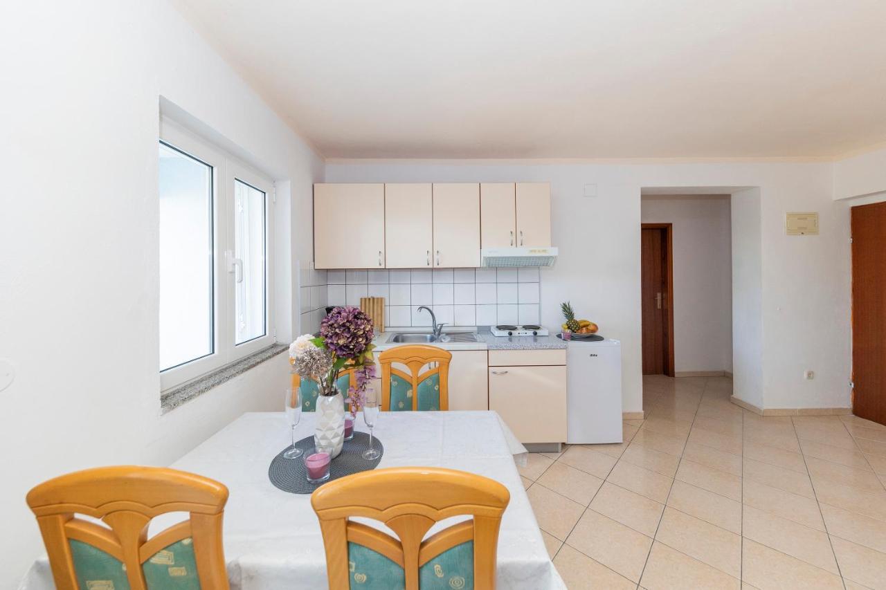 Apartments Seaside Бибинє Екстер'єр фото